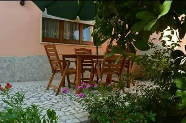 La Casina Di Vanni - Casa Vacanza Nel Cuore Del Salento Arnesano Exterior foto